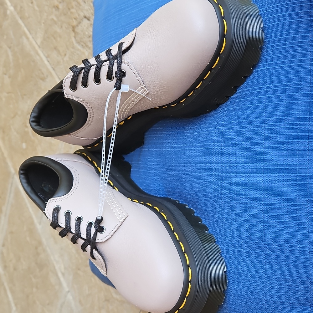 Sz W6, M5- Dr Martens 8053 Quad Platform PISA Leather Oxford Shoe- Vintage Taupe - Picture 6 of 9